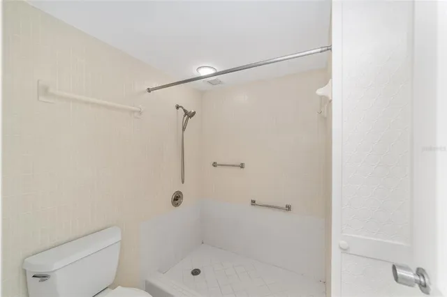 $290,000 | 1717 Northwest 23rd Avenue, Unit 4D, Gainesville, FL 32605