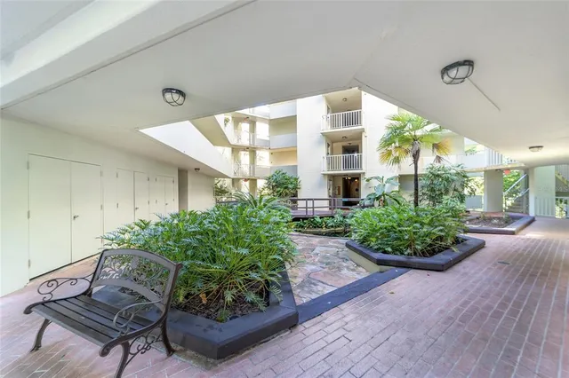 $290,000 | 1717 Northwest 23rd Avenue, Unit 4D, Gainesville, FL 32605