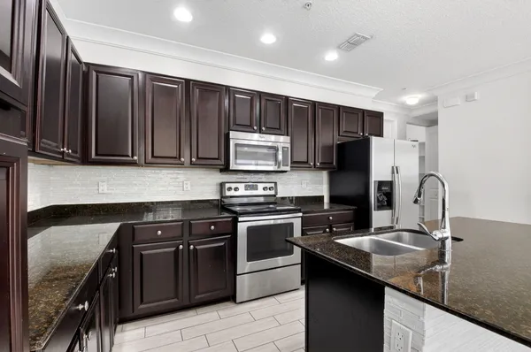 $5,000 | 4920 Northwest 15th Avenue, Boca Raton, FL 33431