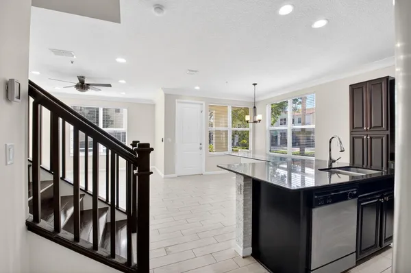 $5,000 | 4920 Northwest 15th Avenue, Boca Raton, FL 33431