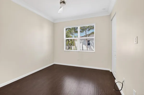 $5,000 | 4920 Northwest 15th Avenue, Boca Raton, FL 33431