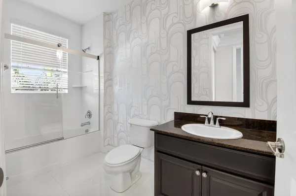 $5,000 | 4920 Northwest 15th Avenue, Boca Raton, FL 33431