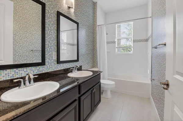 $5,000 | 4920 Northwest 15th Avenue, Boca Raton, FL 33431