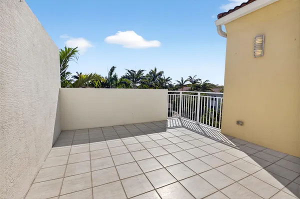 $5,000 | 4920 Northwest 15th Avenue, Boca Raton, FL 33431