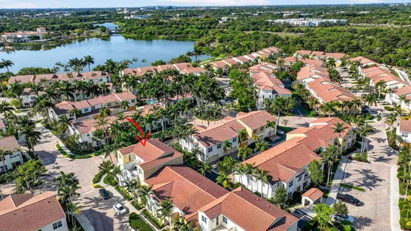 $5,000 | 4920 Northwest 15th Avenue, Boca Raton, FL 33431