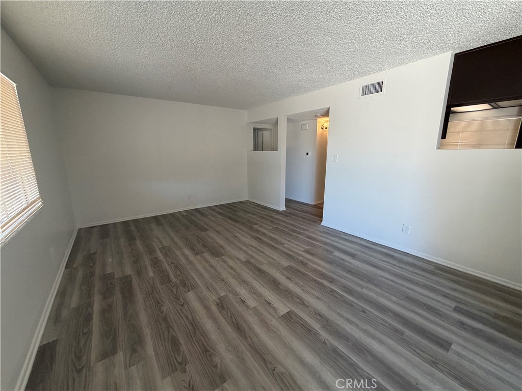 44261 Calston Avenue Lancaster, CA 93535 - Photo 5 of 37