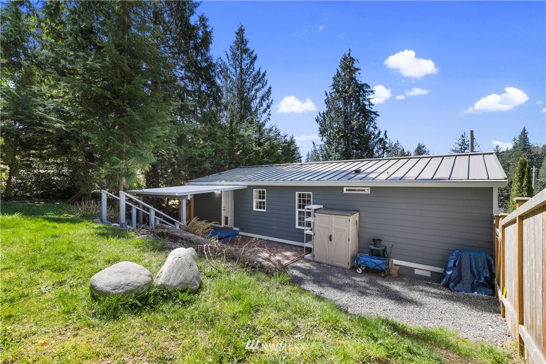 2711 South Lake Roesiger Road Snohomish, WA 98290 - Photo 26 of 40