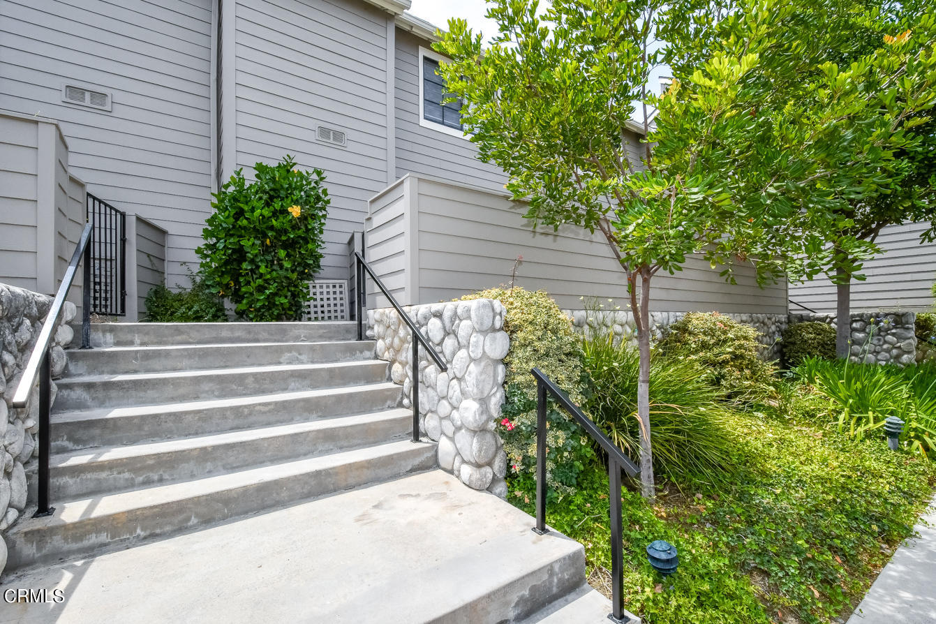 249 Alpine Street, Unit 53 Pasadena, CA 91106 - Photo 2 of 33 a view of backyard with small cabin