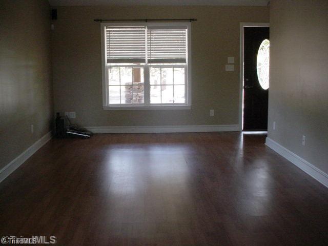 350 Rockcrusher Road Lexington, NC 27292 - Photo 7 of 12 Living Room.