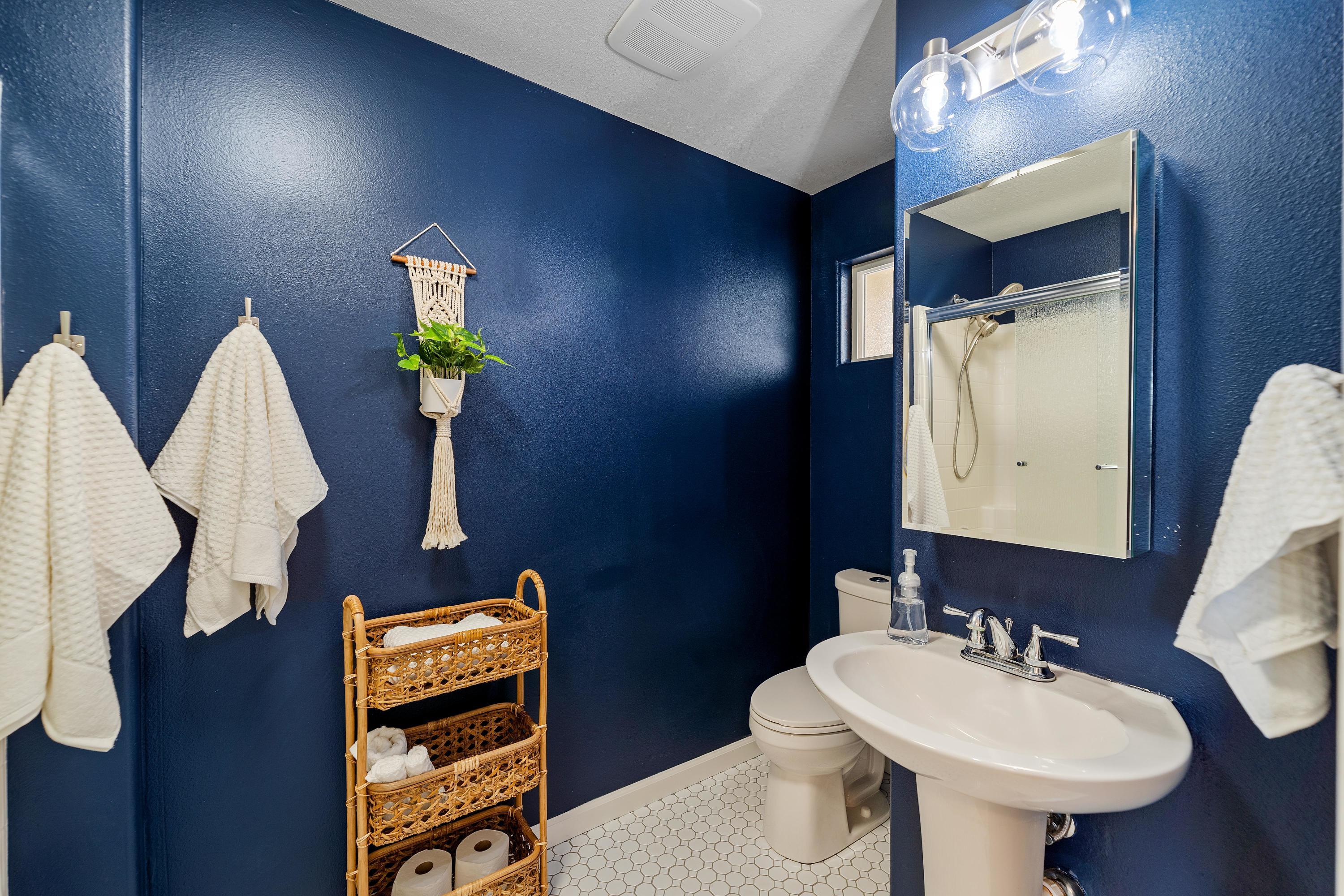 436 Poli Street, Unit 402 Ventura, CA 93001 - Photo 14 of 29 19
