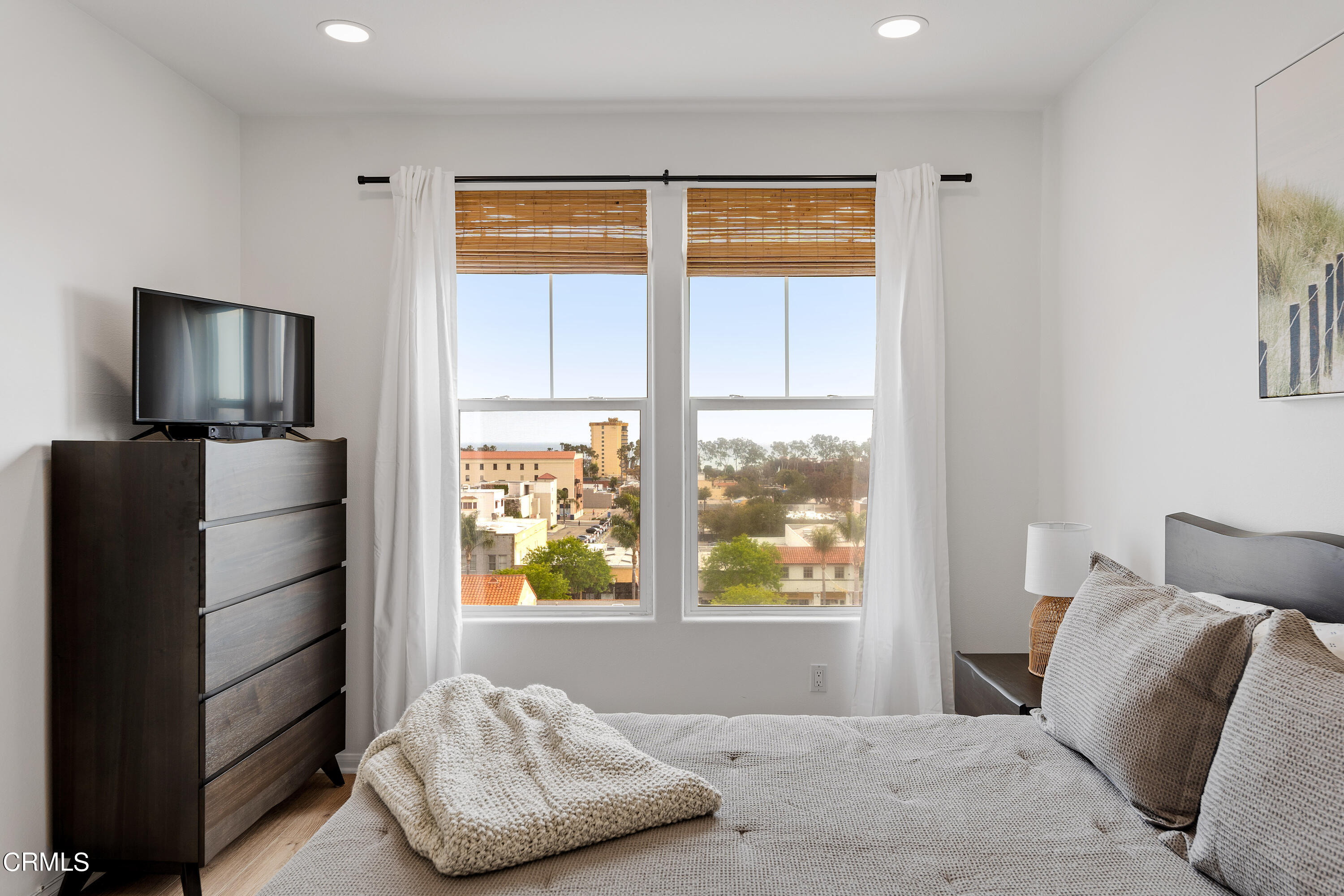 436 Poli Street, Unit 402 Ventura, CA 93001 - Photo 8 of 29 14