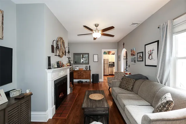 $849,888 | 8 Dumond Place, Glen Head, NY 11545