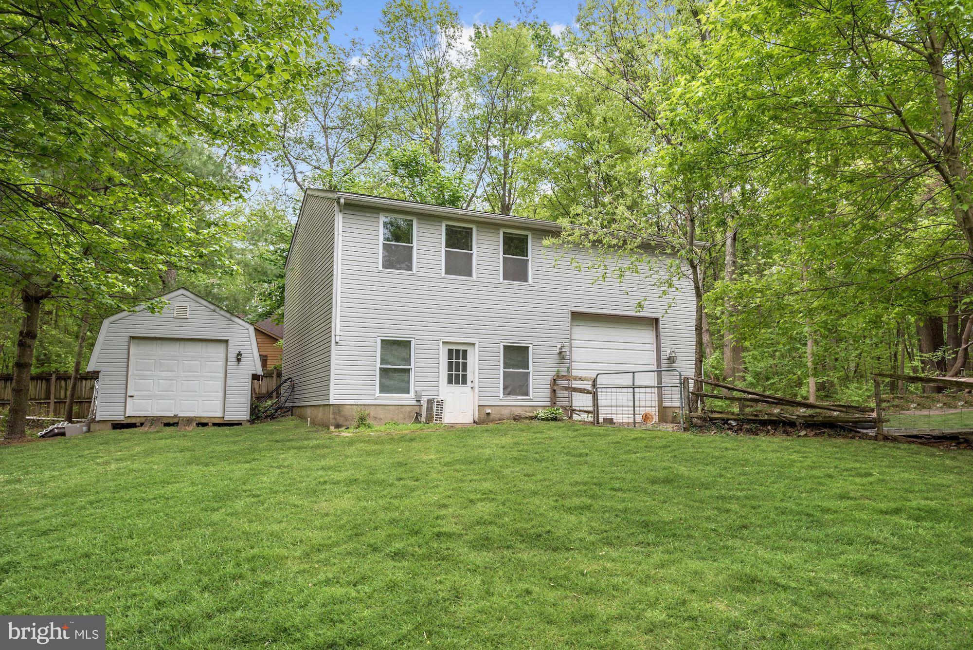 7349 Gaither Road Sykesville, MD 21784 - Photo 29 of 37 Garage | Office | Apartment