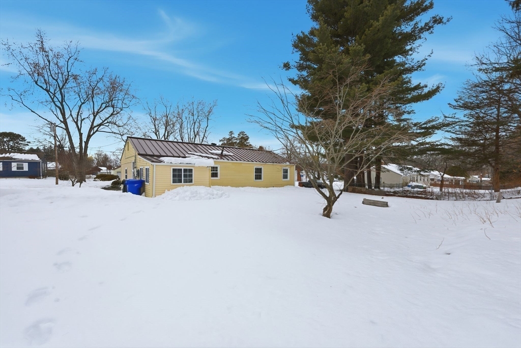 73 Timber Lane Springfield, MA 01119 - Photo 20 of 22