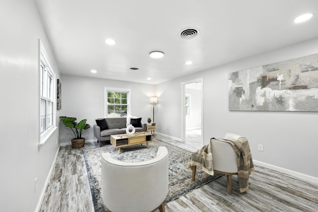 73 Timber Lane Springfield, MA 01119 - Photo 10 of 22