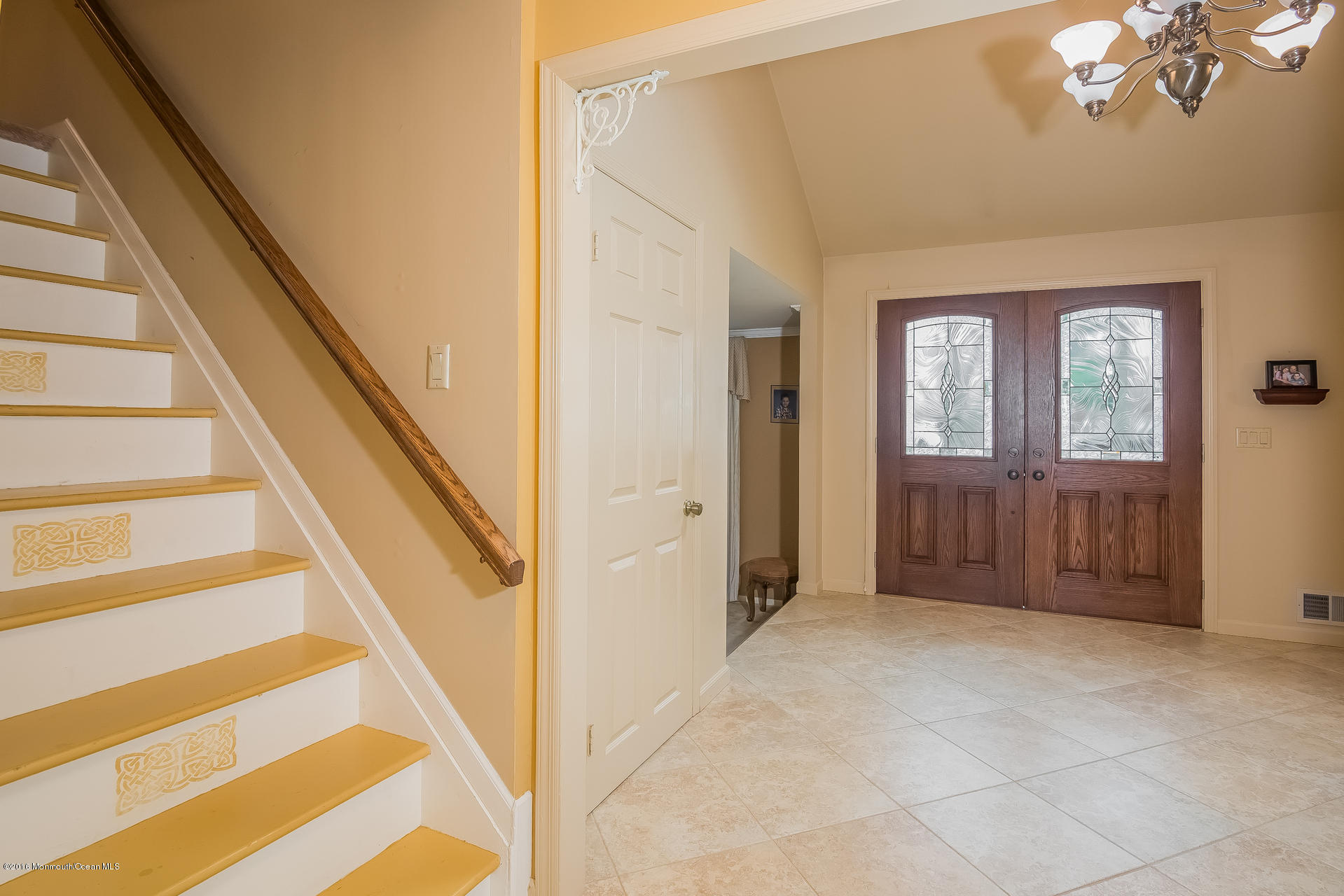 11 Red Hawk Road South Colts Neck, NJ 07722 - Photo 4 of 25 005-Foyer-2519549-medium