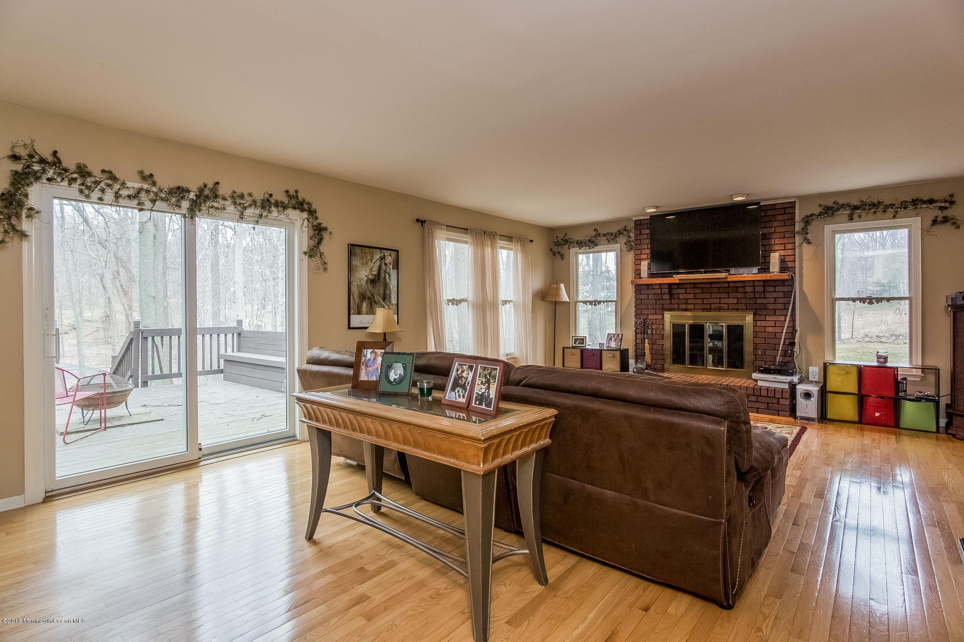 11 Red Hawk Road South Colts Neck, NJ 07722 - Photo 9 of 25 010-Living_Room-2519546-medium