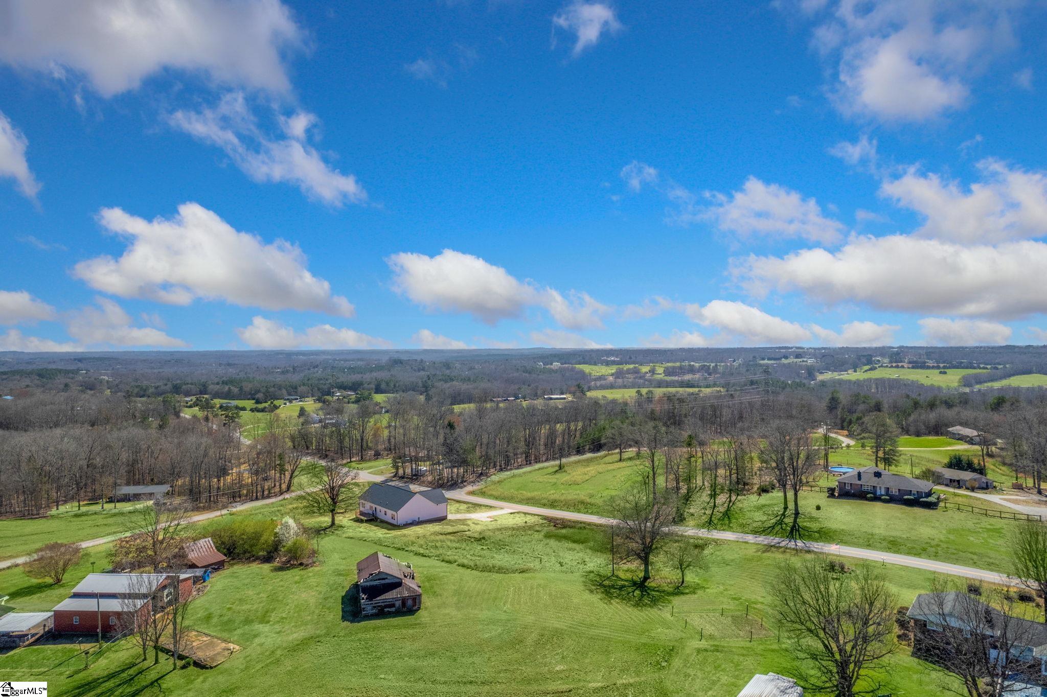 614 Amberwood Road Pickens, SC 29671 - Photo 4 of 36