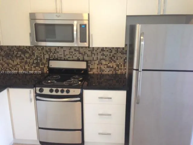 $1,525 | 851 Meridian Avenue, Unit 23, Miami Beach, FL 33139