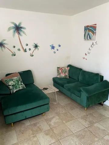 $1,525 | 851 Meridian Avenue, Unit 23, Miami Beach, FL 33139