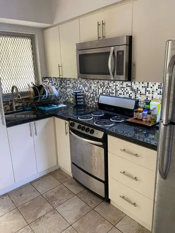 $1,525 | 851 Meridian Avenue, Unit 23, Miami Beach, FL 33139