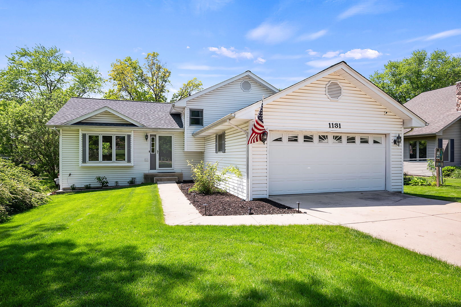 1131 Hart Road Batavia, IL 60510 - Photo 1 of 26 Gallery Image 1