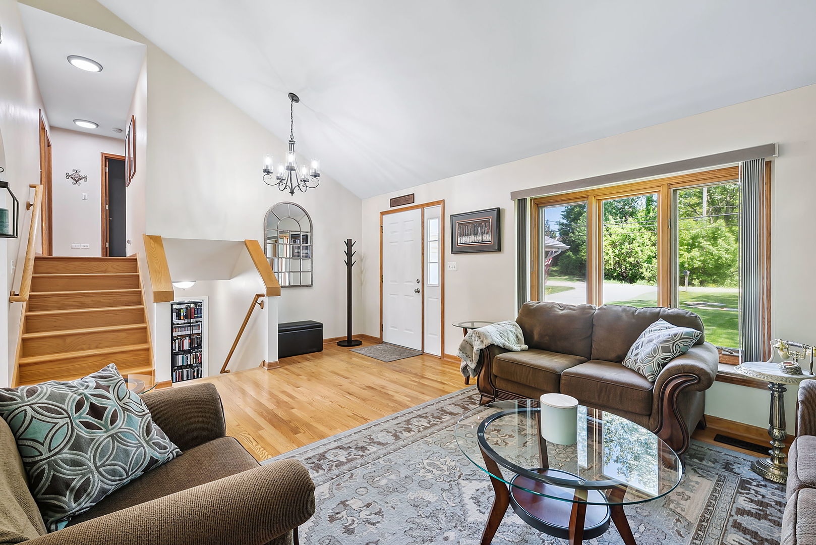 1131 Hart Road Batavia, IL 60510 - Photo 2 of 26 Gallery Image 2