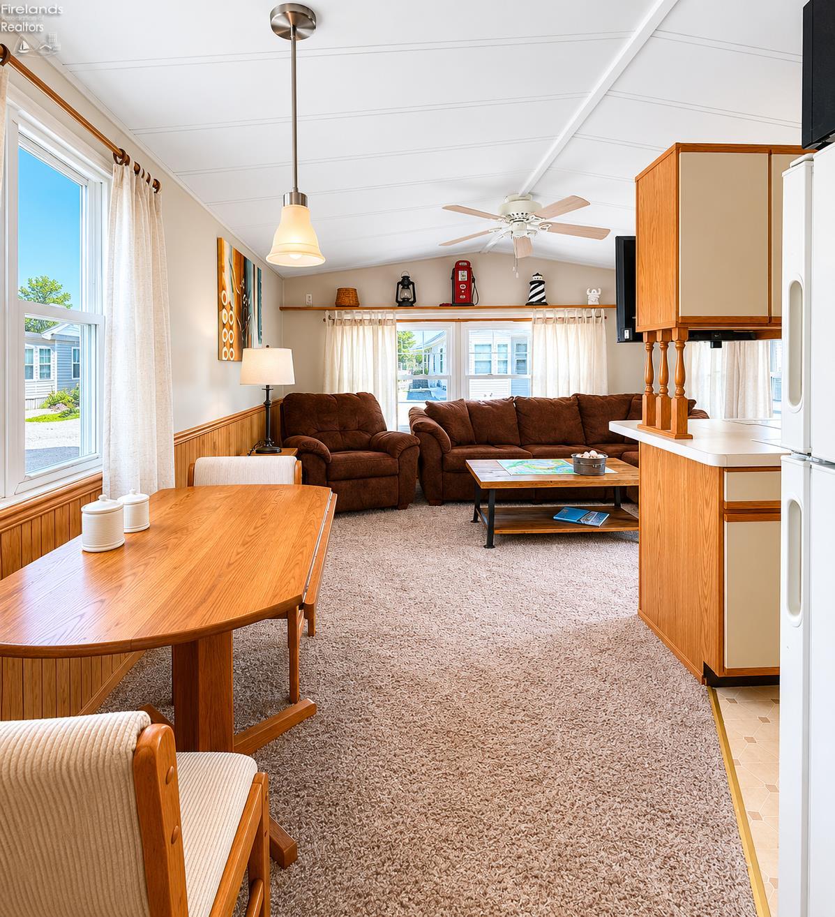 1220 West Richey Road, Unit 46 Port Clinton, OH 43452 - Photo 3 of 11 Gallery Image 3