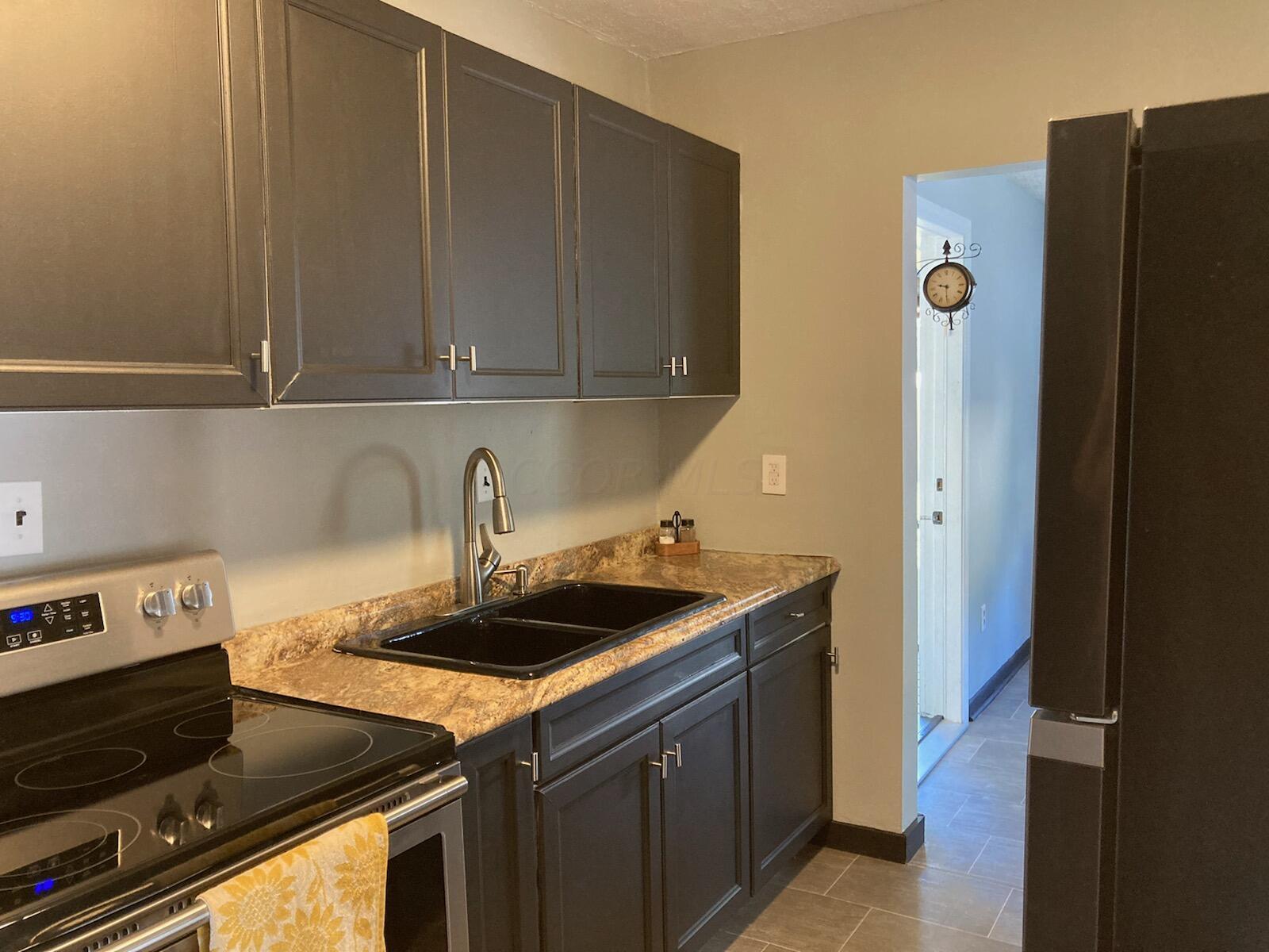 115 Lawnview Avenue Springfield, OH 45505 - Photo 4 of 15 4423401337546481087