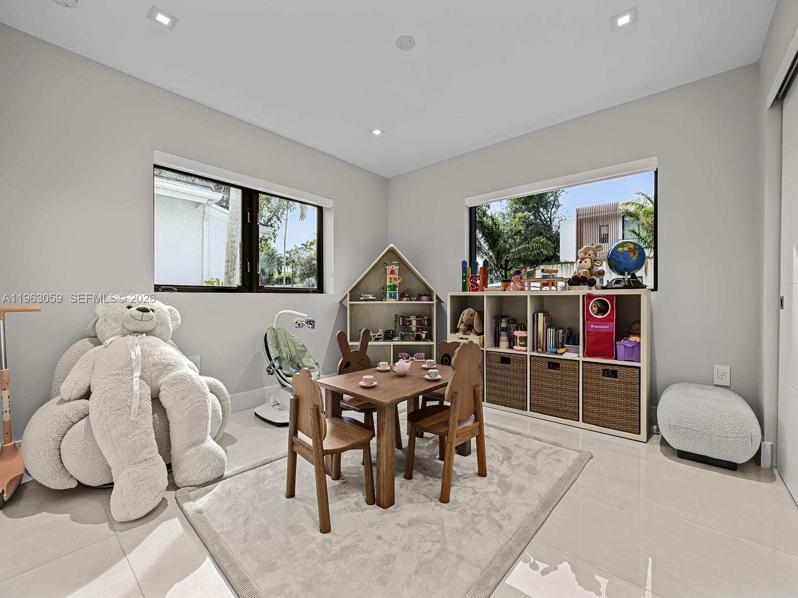 7701 Southwest 50th Court Miami, FL 33143 - Photo 14 of 19