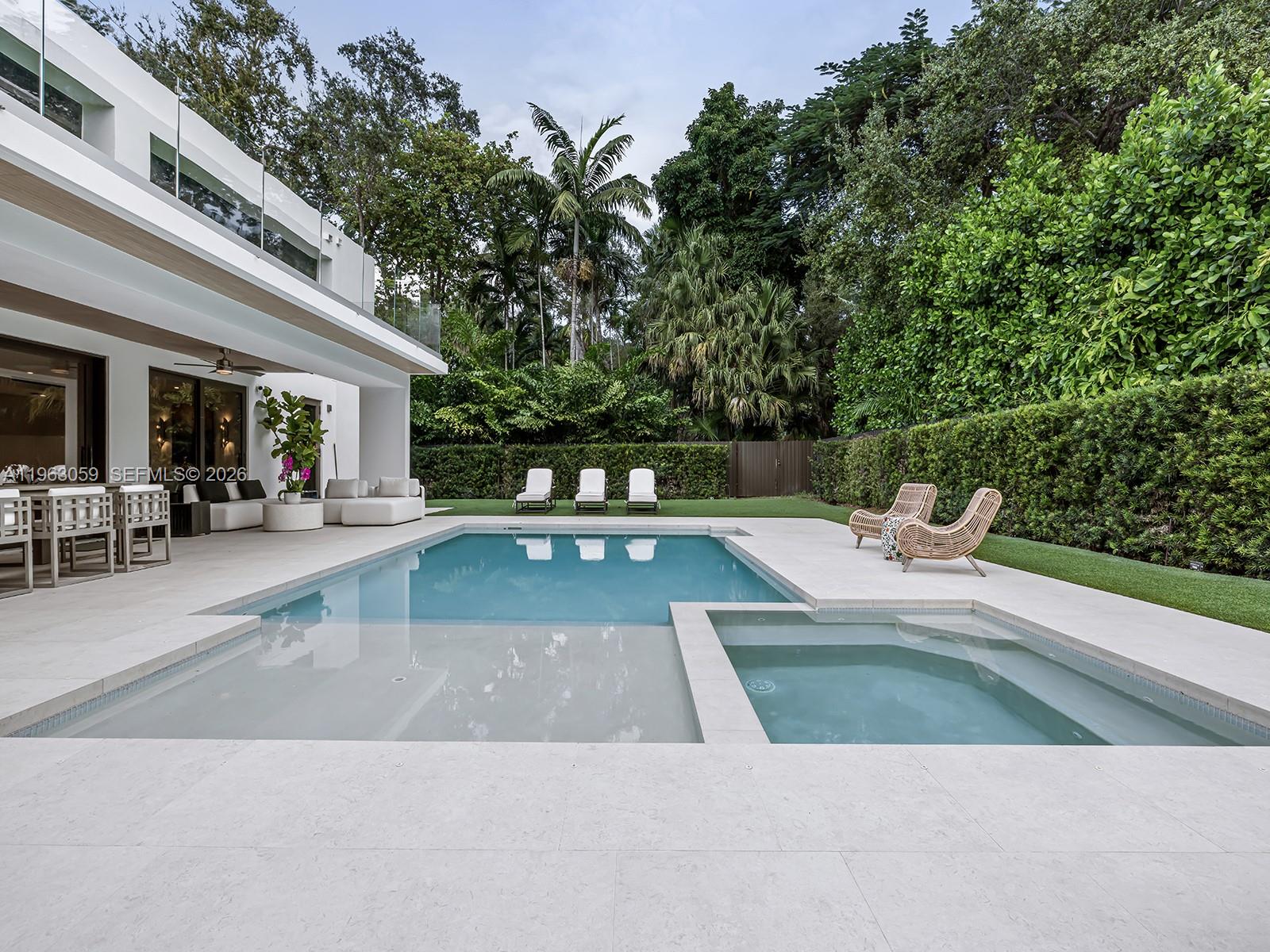 7701 Southwest 50th Court Miami, FL 33143 - Photo 15 of 19