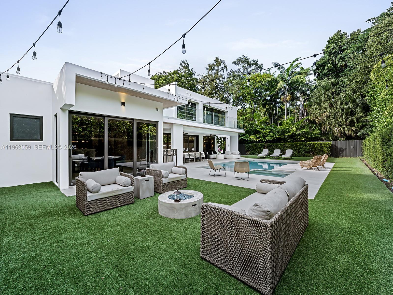 7701 Southwest 50th Court Miami, FL 33143 - Photo 16 of 19