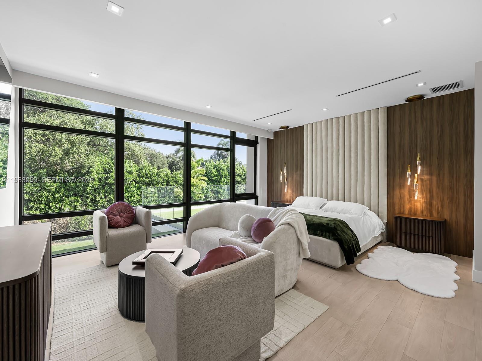 7701 Southwest 50th Court Miami, FL 33143 - Photo 7 of 19