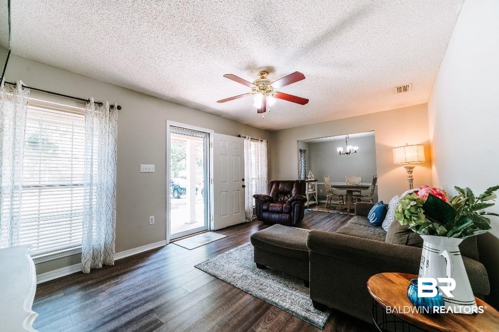 6261 Woodside Drive Theodore, AL 36582 - Photo 5 of 24