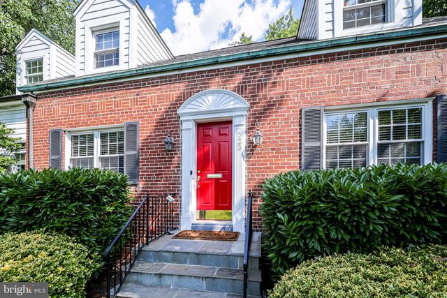 $1,100,000 | 723 West Braddock Road, Alexandria, VA 22302