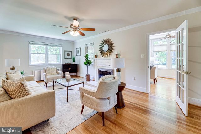 $1,100,000 | 723 West Braddock Road, Alexandria, VA 22302