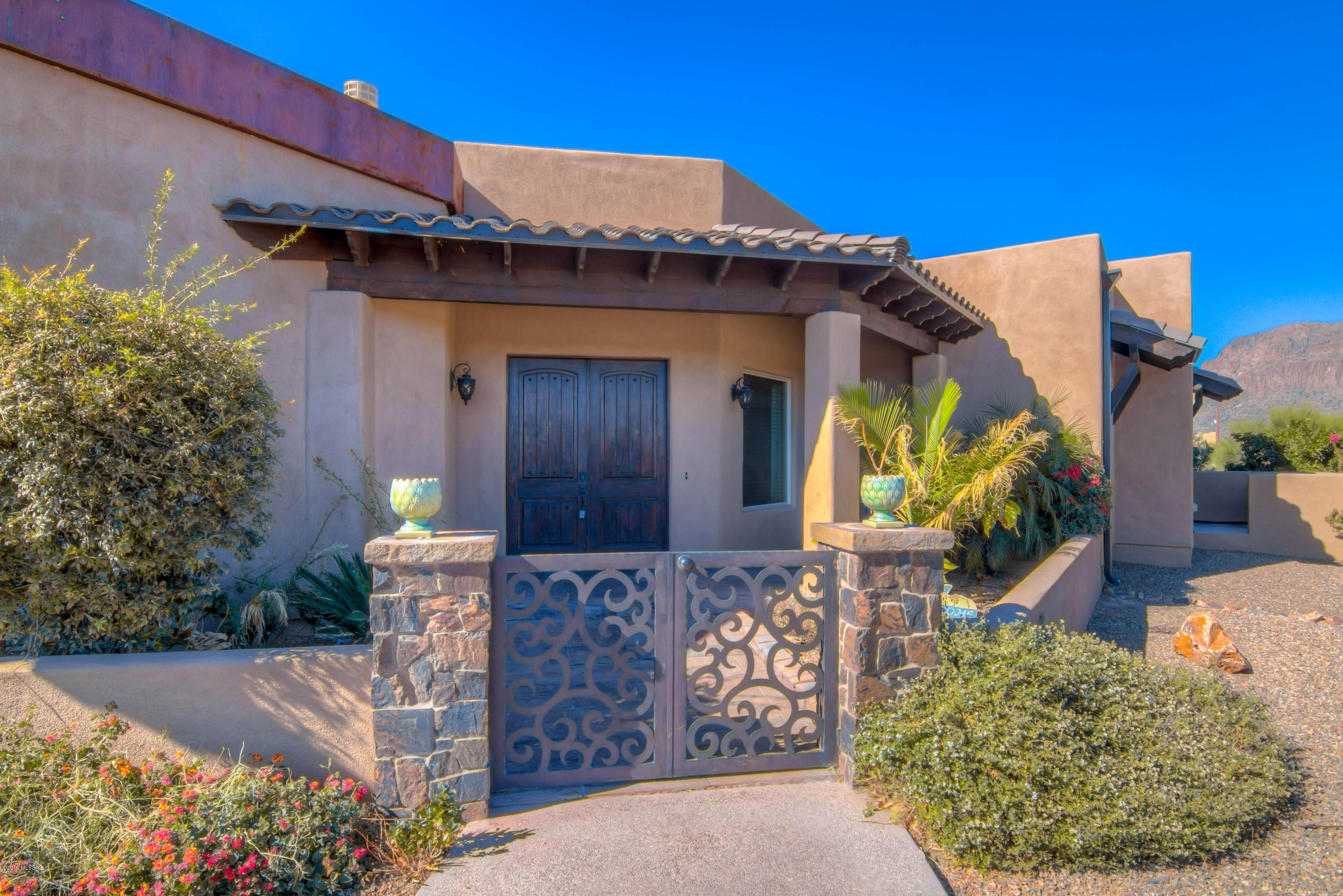 4996 Cat Mountain Road Tucson, AZ 85757 - Photo 4 of 32