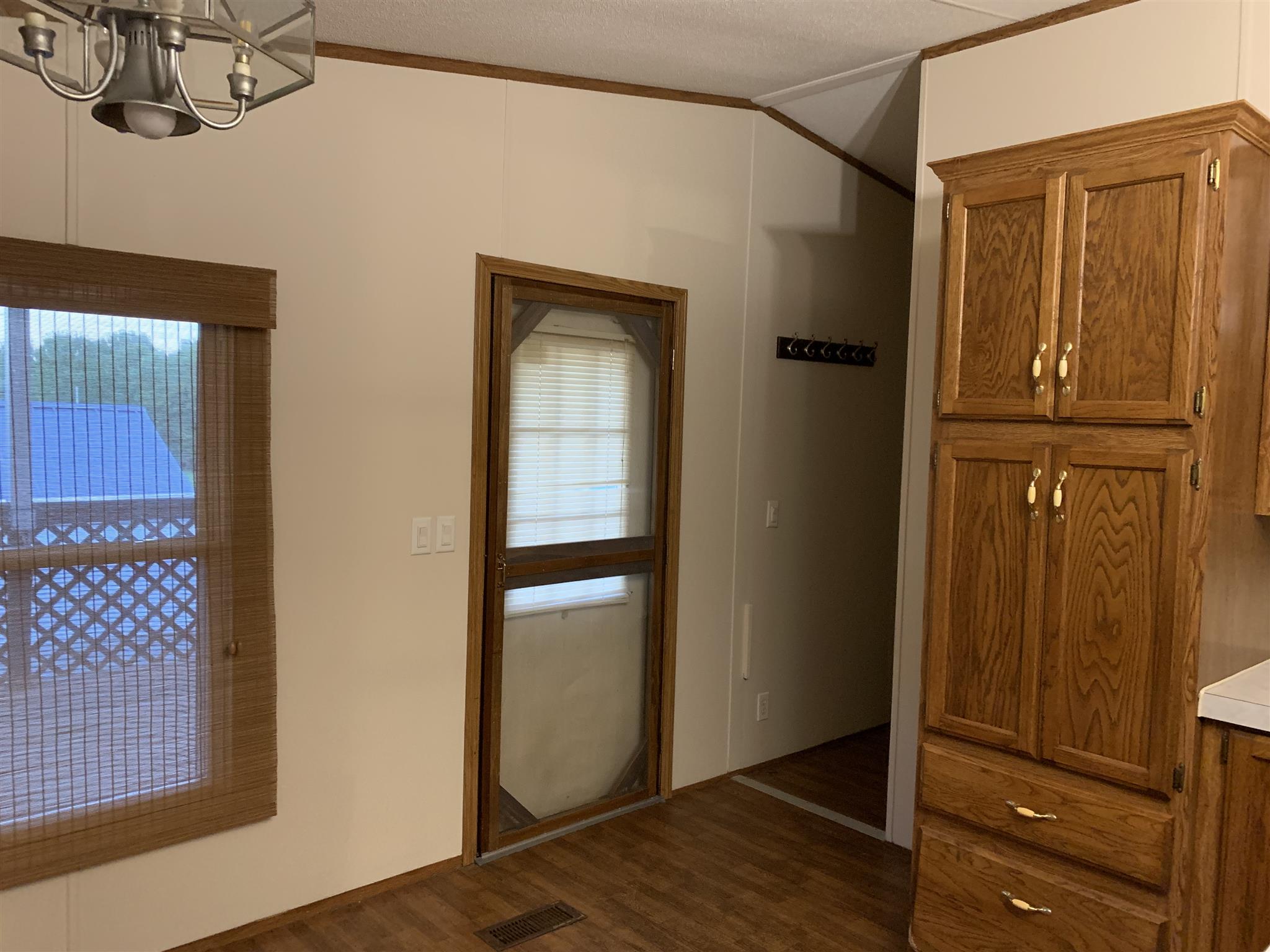 1034 Absher Branch Road Westmoreland, TN 37186 - Photo 14 of 27 Dining Room Going Into Utility Room