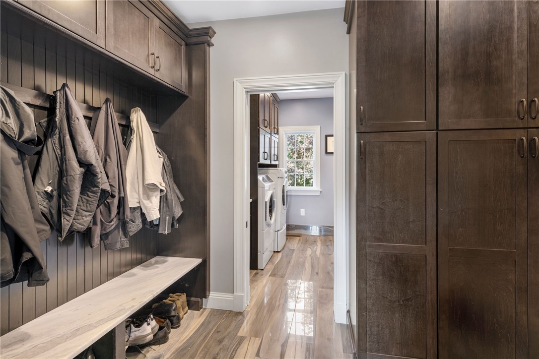 81 Crest Drive Cranston, RI 02921 - Photo 17 of 50