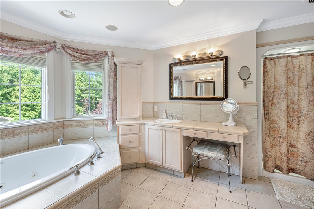 81 Crest Drive Cranston, RI 02921 - Photo 23 of 50