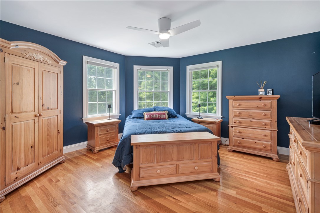 81 Crest Drive Cranston, RI 02921 - Photo 24 of 50