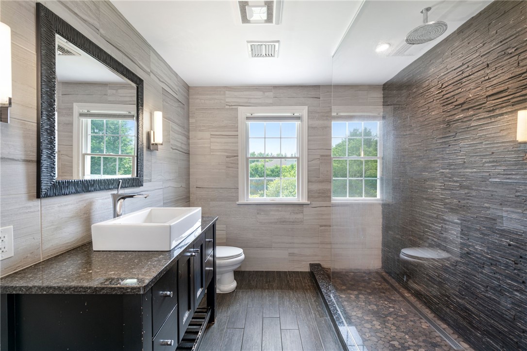 81 Crest Drive Cranston, RI 02921 - Photo 26 of 50