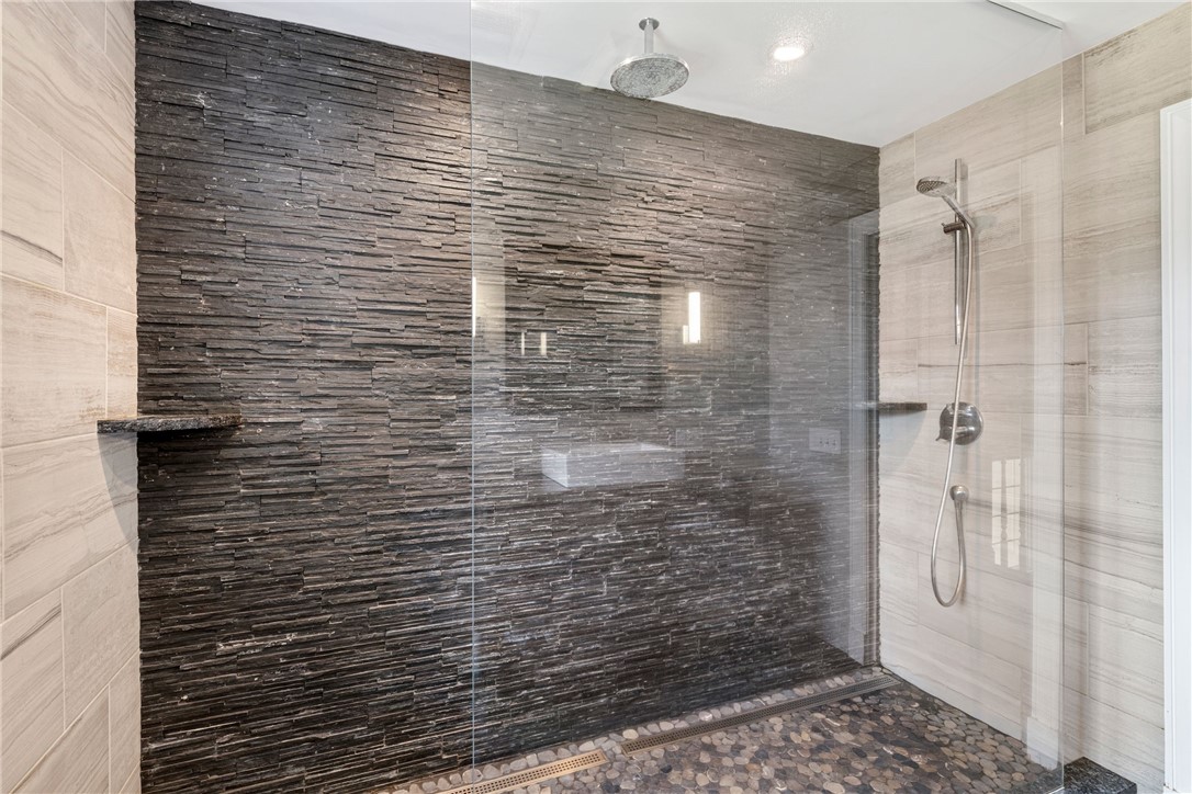 81 Crest Drive Cranston, RI 02921 - Photo 27 of 50