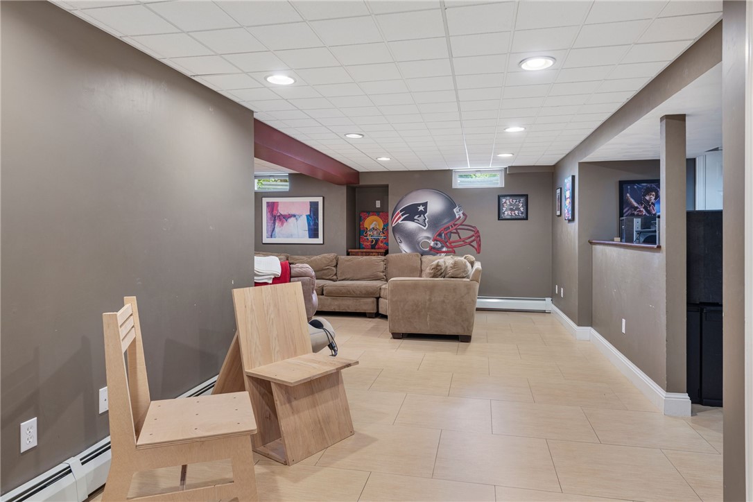 81 Crest Drive Cranston, RI 02921 - Photo 30 of 50