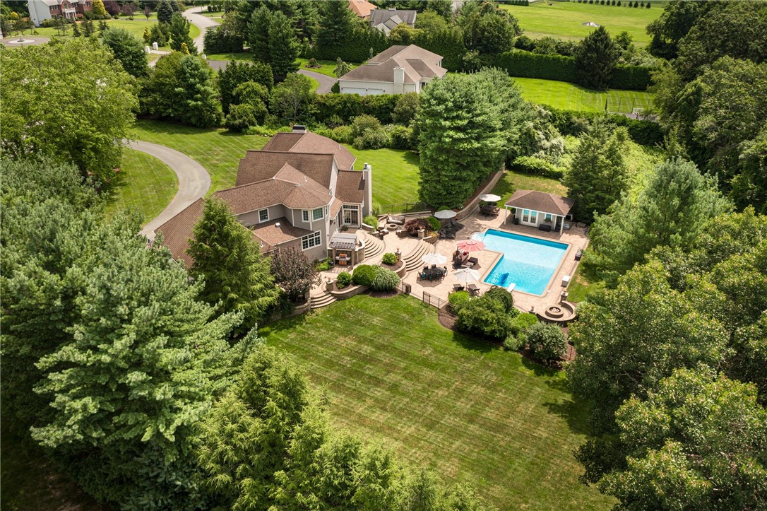 81 Crest Drive Cranston, RI 02921 - Photo 3 of 50