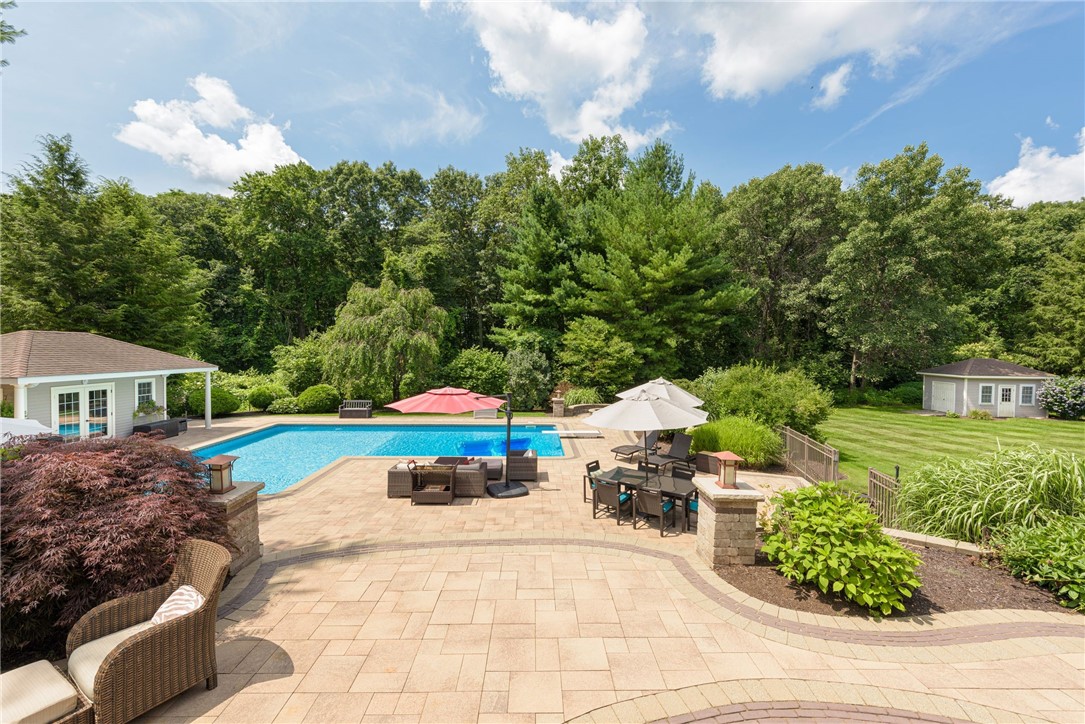 81 Crest Drive Cranston, RI 02921 - Photo 33 of 50