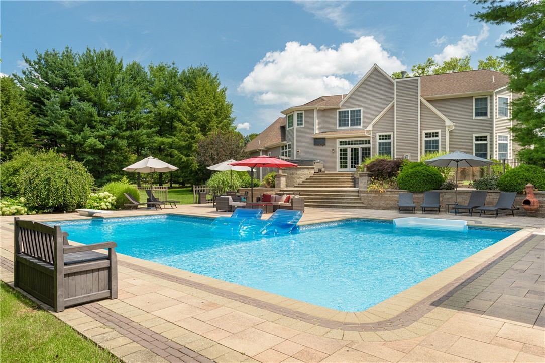 81 Crest Drive Cranston, RI 02921 - Photo 39 of 50