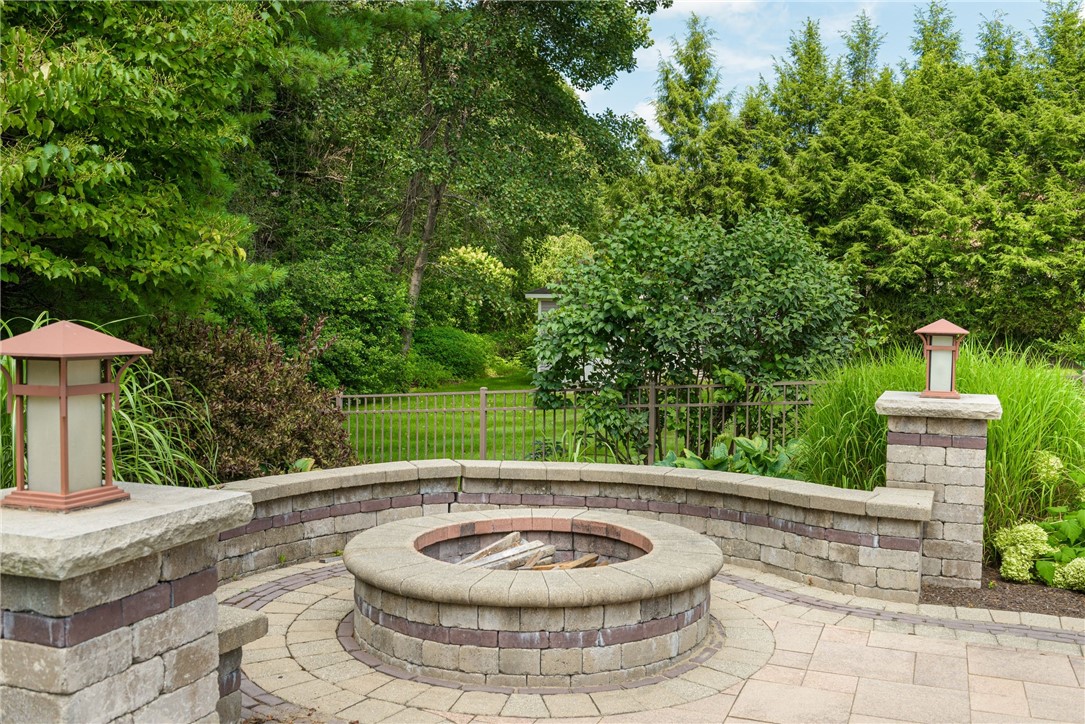 81 Crest Drive Cranston, RI 02921 - Photo 43 of 50