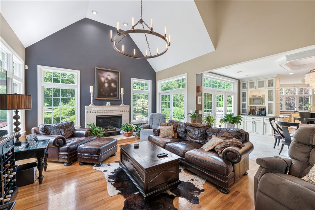 81 Crest Drive Cranston, RI 02921 - Photo 6 of 50