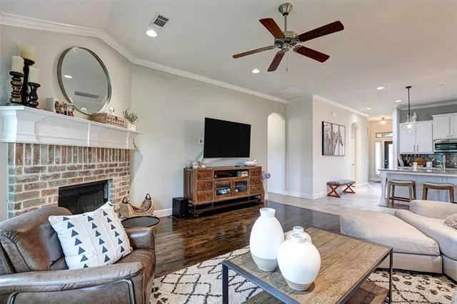 $2,500 | 1116 Little John Drive, Saginaw, TX 76179